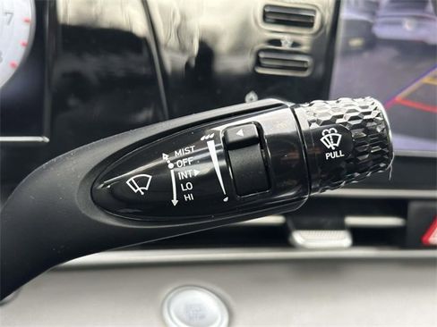 Used 2022 Hyundai Elantra SEL w/ Convenience Package image 35