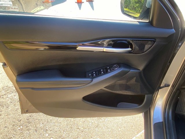 Used 2023 Kia Seltos S w/ Navigation Package FWD image 12