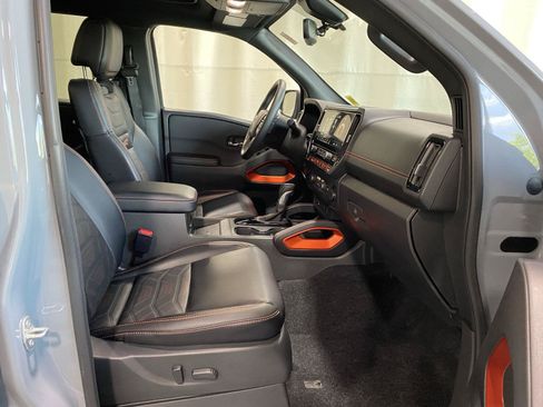 Used 2025 Nissan Frontier PRO-4X w/ Pro Premium Package AWD/4WD image 11