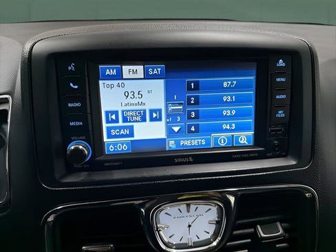 Used 2012 Chrysler Town & Country Touring-L w/ Entertainment Group #2 image 19