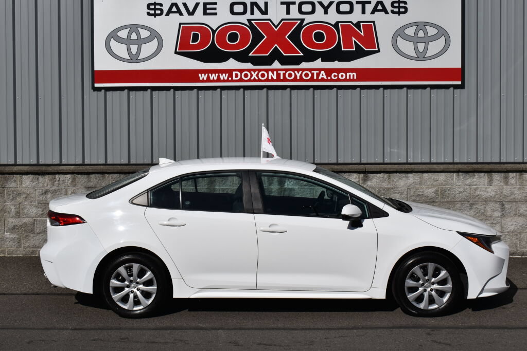 Certified 2021 Toyota Corolla LE w/ Carpet Mat Package (TMS) FWD image 8