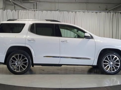 Used 2023 GMC Acadia Denali w/ Denali Technology Package AWD/4WD image 11