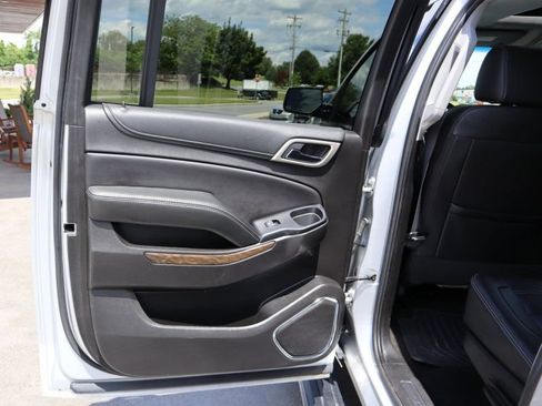 Used 2018 GMC Yukon XL Denali w/ Denali Ultimate Package AWD/4WD image 19