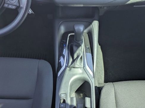 Used 2025 Toyota Corolla LE image 18