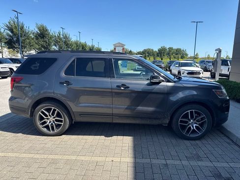 Used 2019 Ford Explorer Sport w/ Equipment Group 401A AWD/4WD image 4