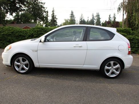 Used 2008 Hyundai Accent SE FWD image 12