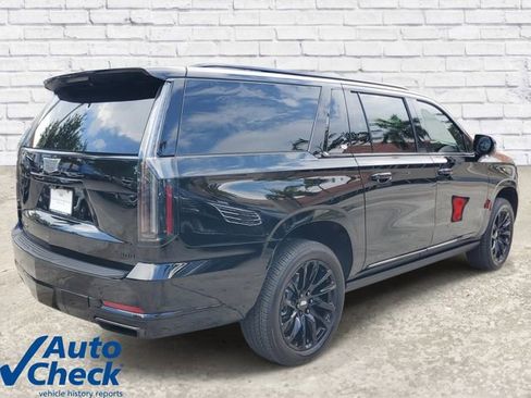 Certified 2026 Cadillac Escalade ESV Sport w/ LPO, ONYX Package AWD/4WD image 4