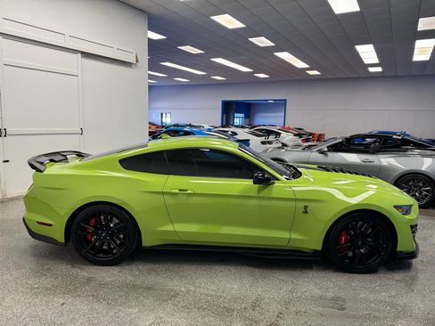 Used 2020 Ford Mustang Shelby GT500 w/ Technology Package image 7