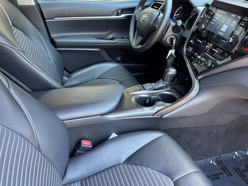 Certified 2022 Toyota Camry SE image 21