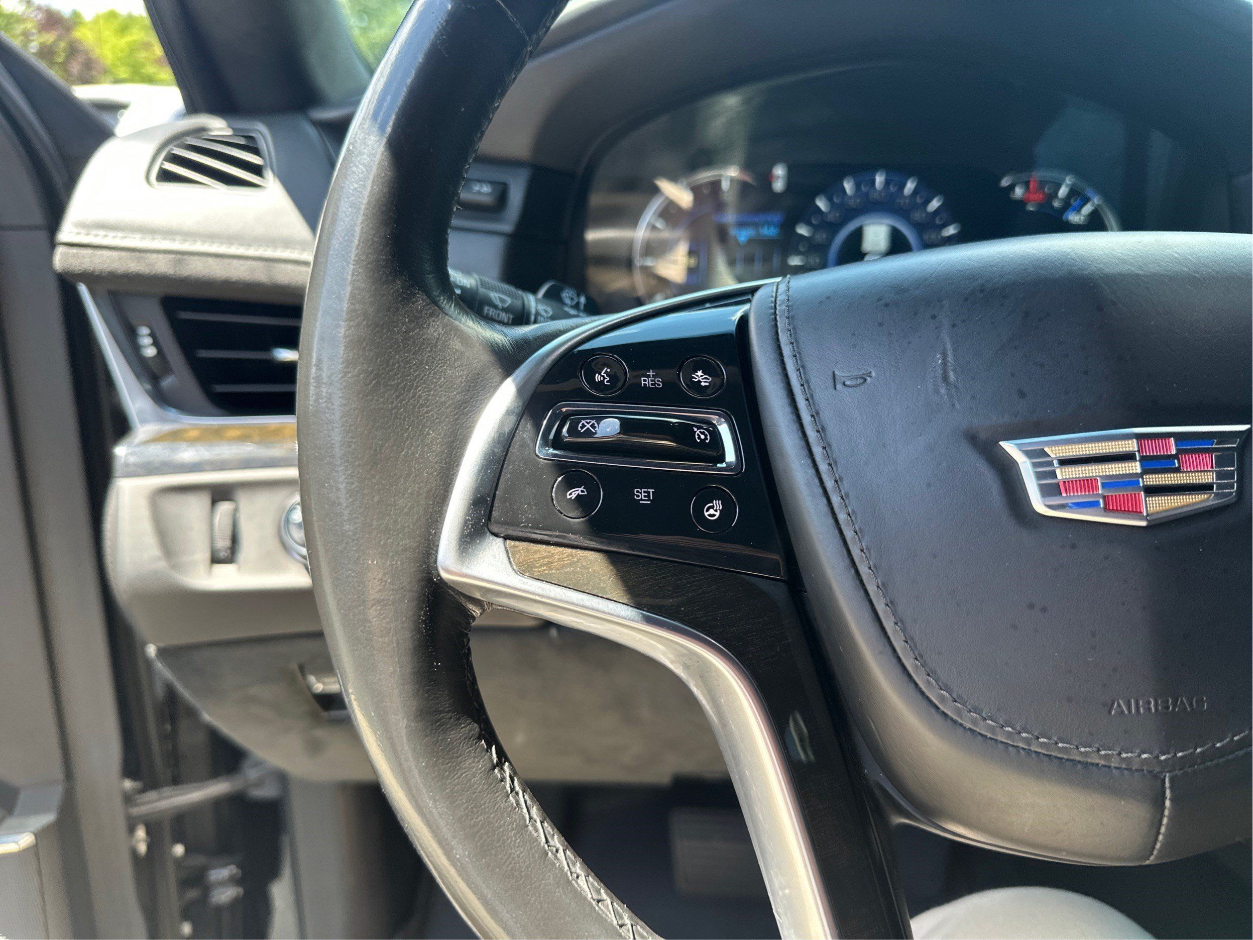 Used 2017 Cadillac Escalade Platinum AWD/4WD image 35