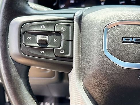 Used 2024 GMC Yukon Denali RWD image 39