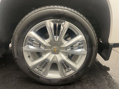 Used 2024 Chevrolet Silverado 1500 High Country image 28