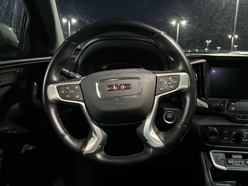 Used 2023 GMC Terrain SLT image 16