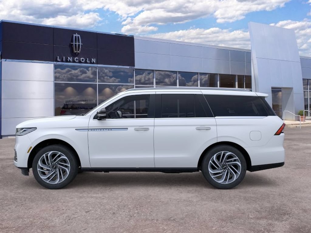 New 2026 Lincoln Navigator Reserve AWD/4WD image 3