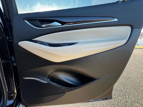 Used 2018 Buick Enclave Premium w/ Trailering Package image 28