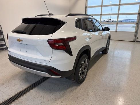 New 2026 Chevrolet Trax LT w/ Driver Confidence Package image 8