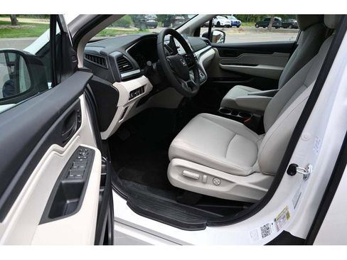 New 2025 Honda Odyssey EX-L image 13