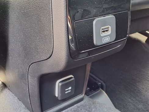 Used 2024 Jeep Compass Limited image 13