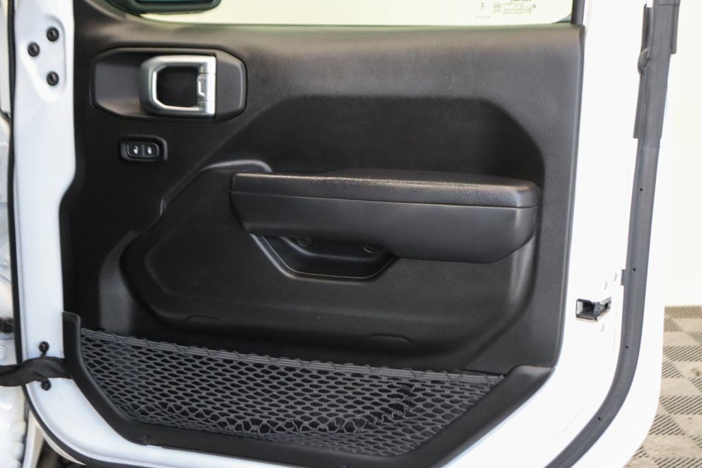 Used 2025 Jeep Gladiator Sport AWD/4WD image 39