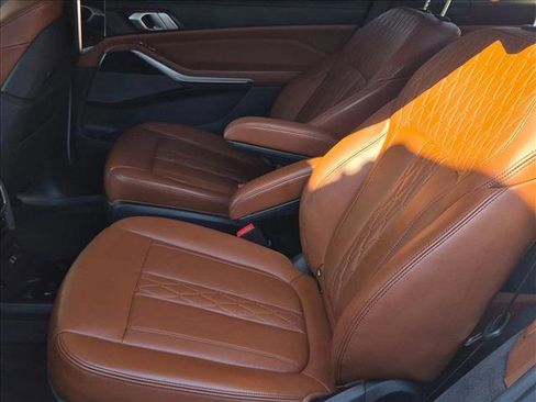 Used 2019 BMW X7 xDrive40i w/ Premium Package AWD/4WD image 18
