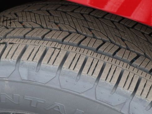 New 2026 Chevrolet Suburban LS image 12