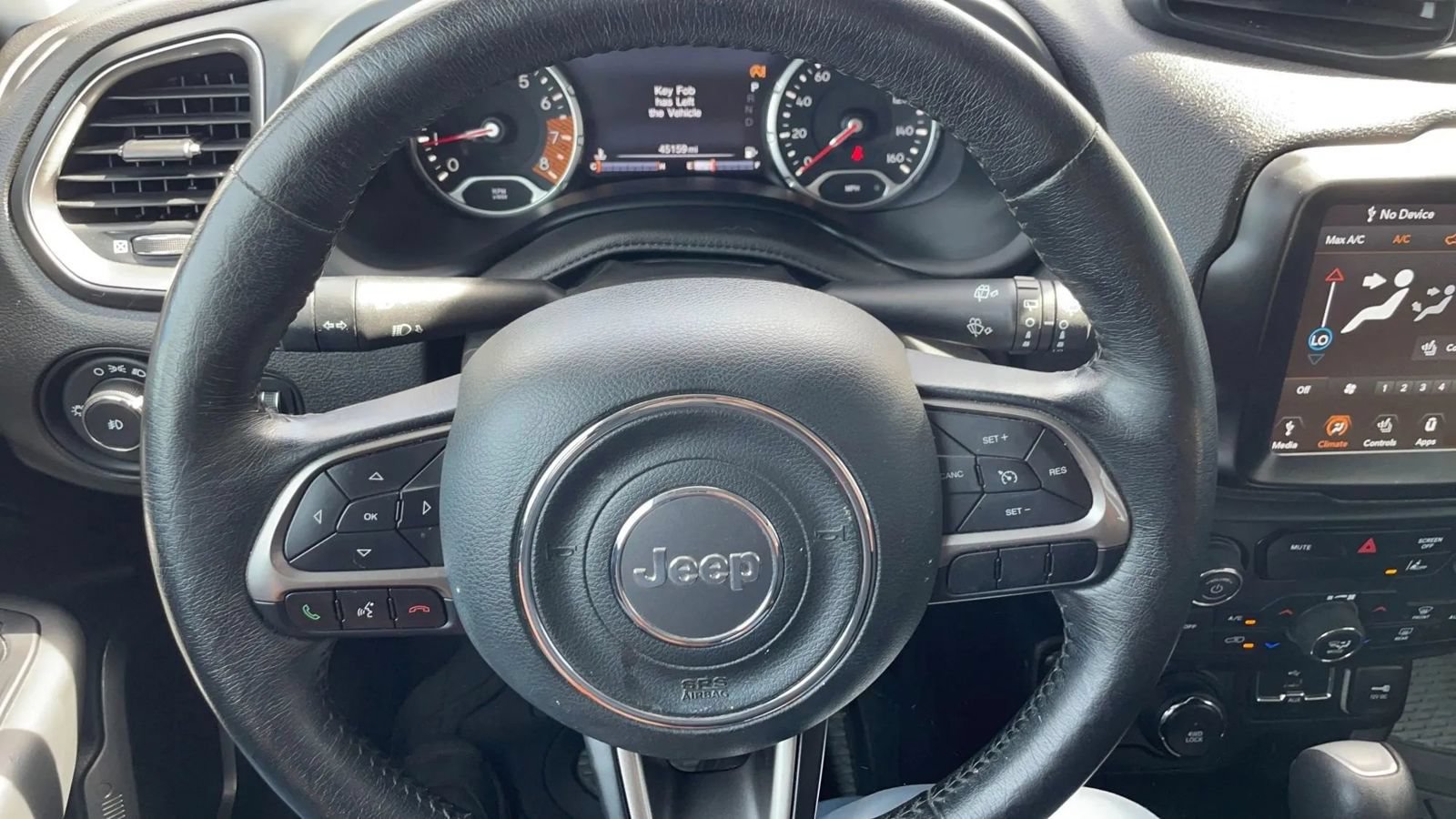Used 2022 Jeep Renegade Latitude AWD/4WD image 29