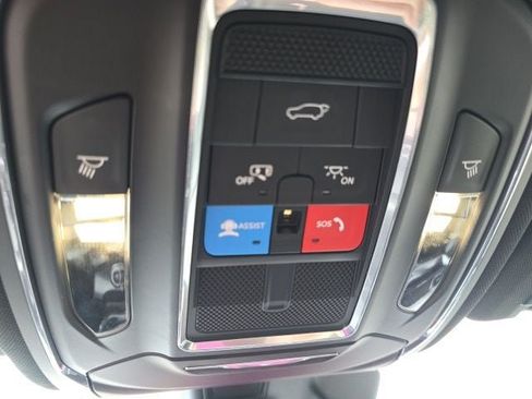 Certified 2023 Jeep Grand Cherokee L Laredo AWD/4WD image 22