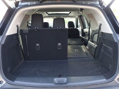 Certified 2025 Nissan Pathfinder SV w/ SV Premium Package FWD image 28