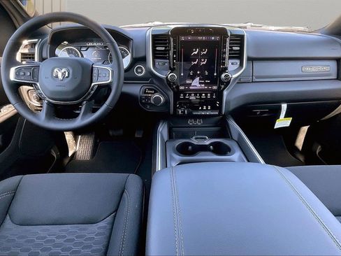New 2026 RAM 1500 4x4 Crew Cab image 11