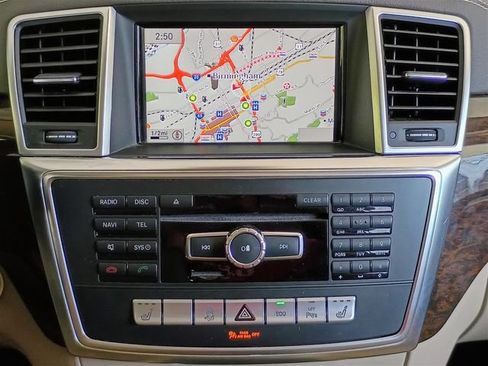 Used 2015 Mercedes-Benz GL 450 4MATIC image 38