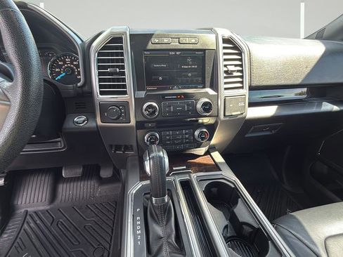 Used 2015 Ford F150 Platinum w/ Equipment Group 701A Luxury AWD/4WD image 24