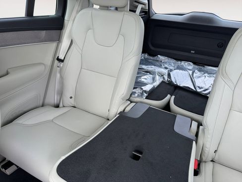 New 2026 Volvo XC90 B6 Ultra w/ Protection Package image 13