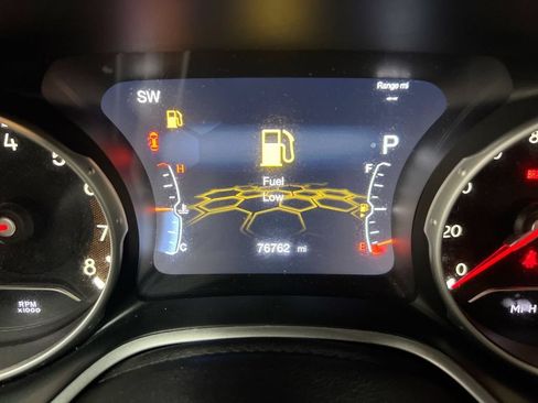 Used 2020 Jeep Compass High Altitude AWD/4WD image 13
