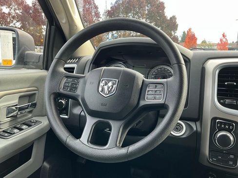 Used 2016 RAM 1500 Classic SLT image 17