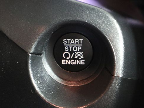 Used 2021 Jeep Compass Latitude FWD image 31