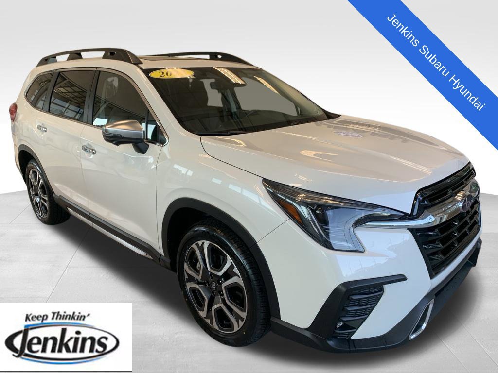 Used 2023 Subaru Ascent Touring AWD/4WD image 1
