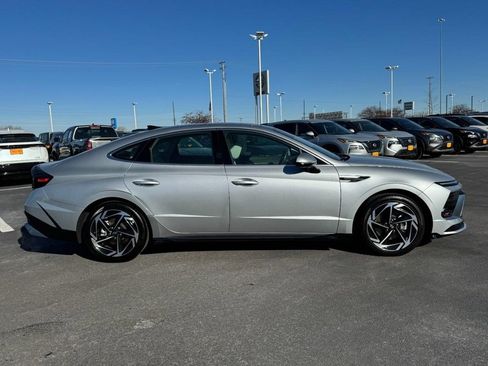 Certified 2024 Hyundai Sonata SEL w/ Convenience Package image 2