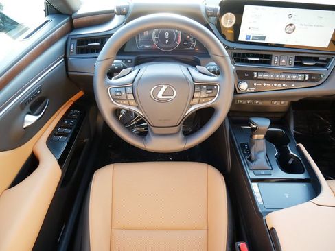 Certified 2024 Lexus ES 250 w/ Premium Package AWD/4WD image 13