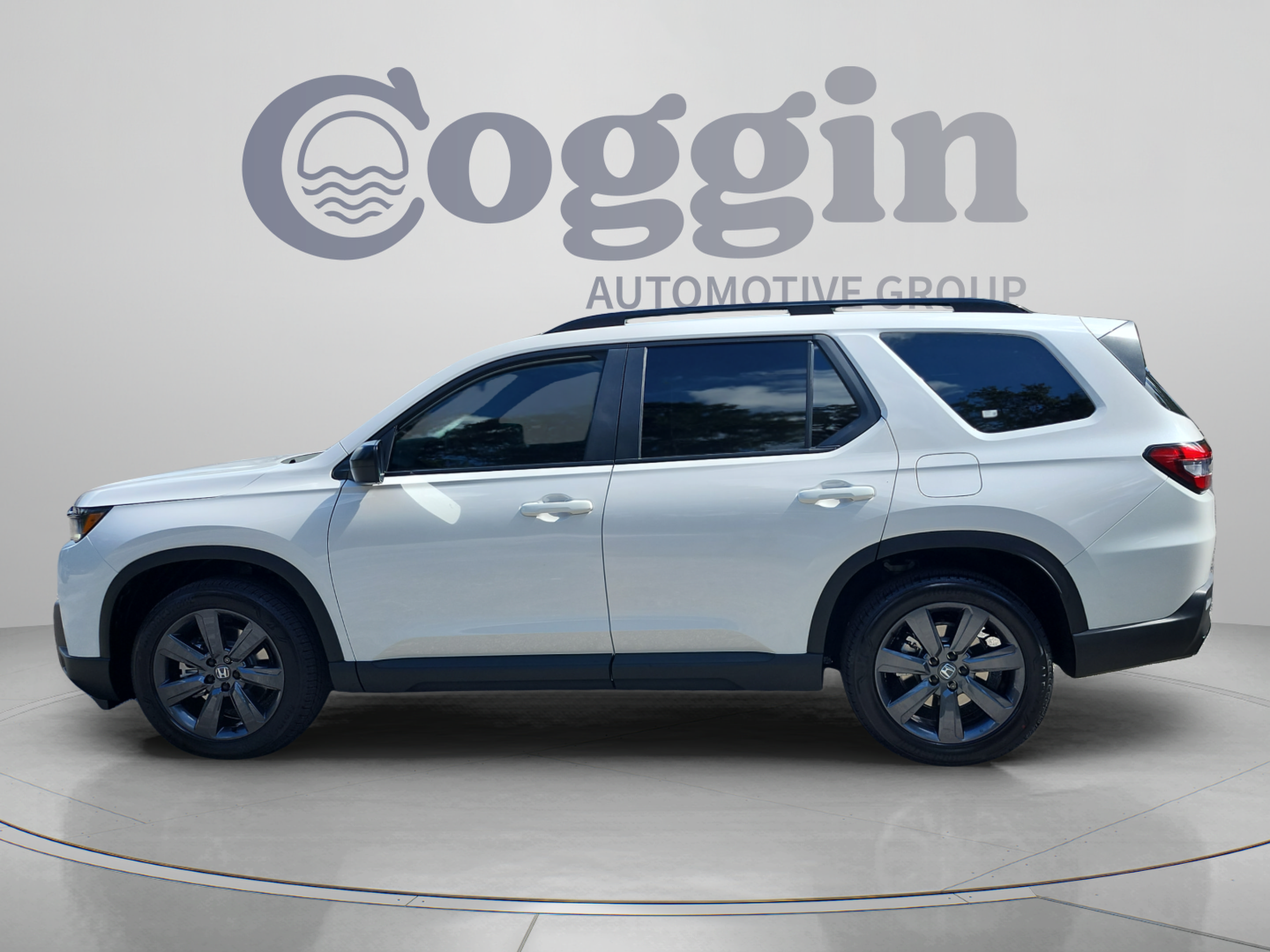 New 2026 Honda Pilot Sport image 2