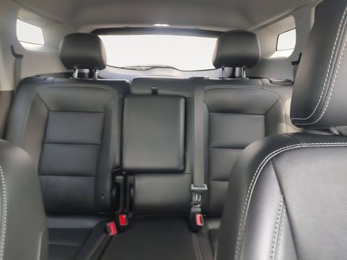 Used 2023 GMC Terrain SLT w/ Infotainment Package II AWD/4WD image 13