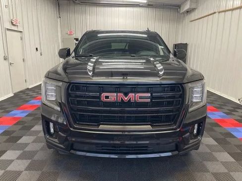 Used 2023 GMC Yukon XL SLE AWD/4WD image 8