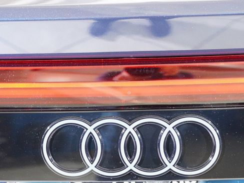 New 2026 Audi SQ8 Premium Plus image 23