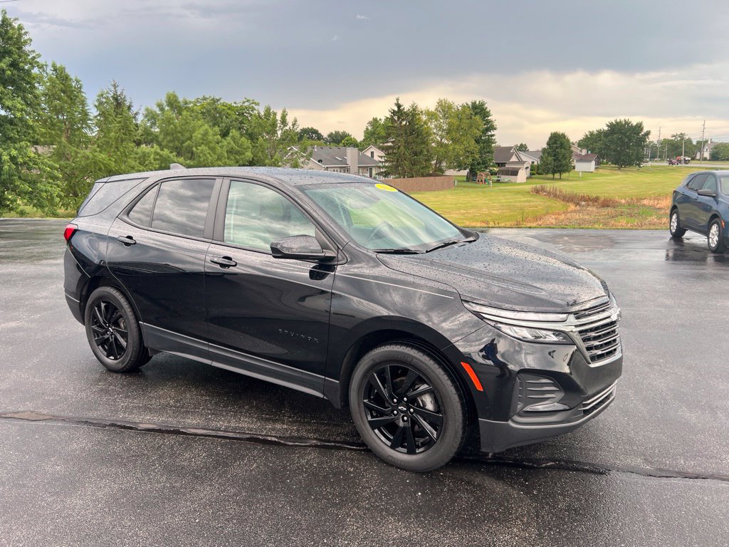 Used 2024 Chevrolet Equinox LS w/ LS Convenience Package FWD image 1