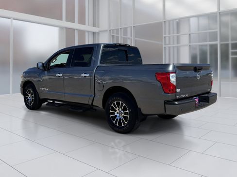 Certified 2021 Nissan Titan SV w/ SV Convenience Package RWD image 4