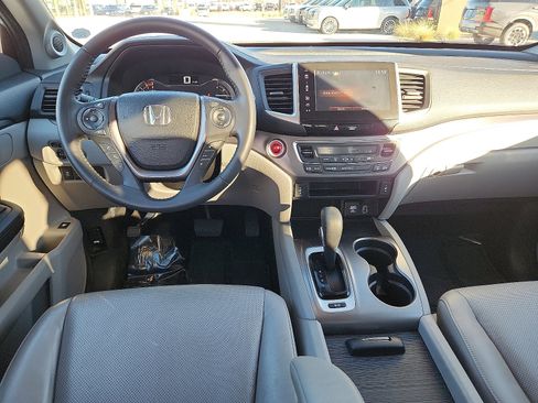 Used 2019 Honda Ridgeline RTL-T image 10