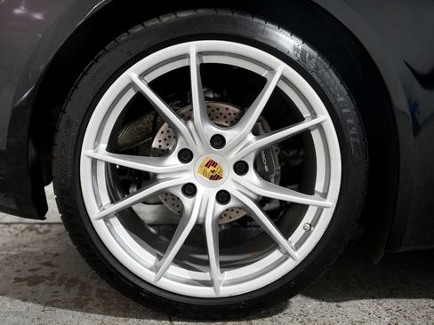 Used 2017 Porsche 718 Boxster RWD image 36