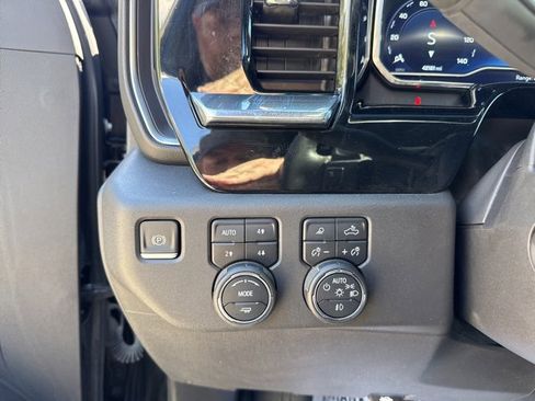 Used 2023 Chevrolet Silverado 1500 High Country w/ High Country Premium Package image 21