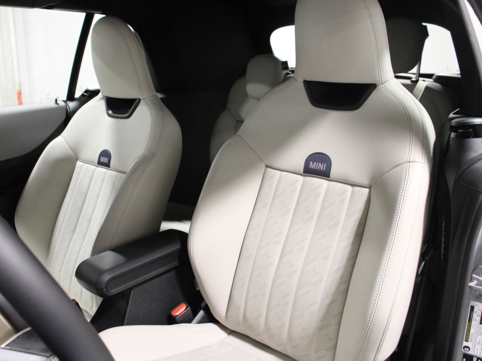 Used 2026 MINI Cooper S FWD image 4