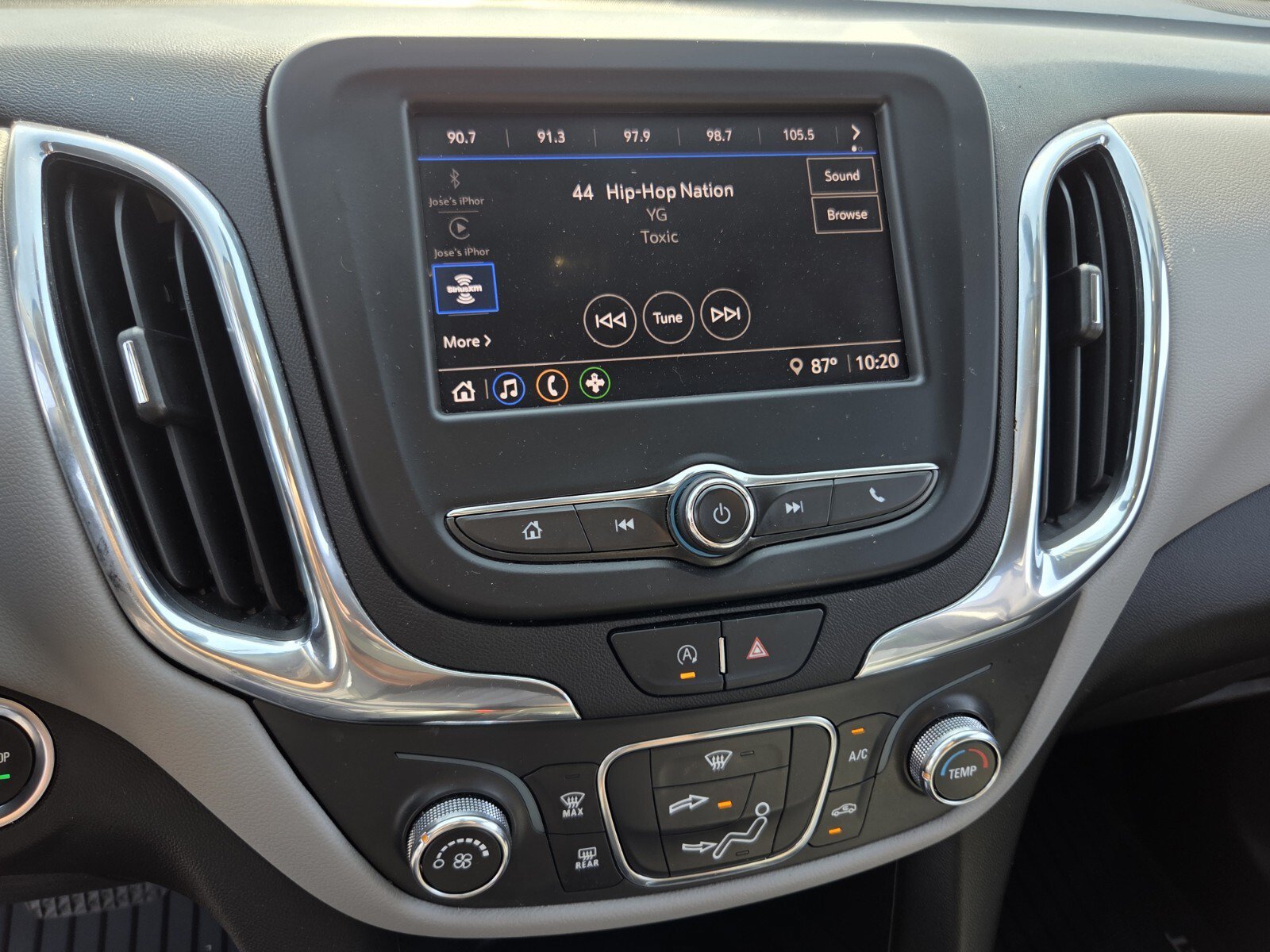 Certified 2022 Chevrolet Equinox LS w/ LS Convenience Package FWD image 24