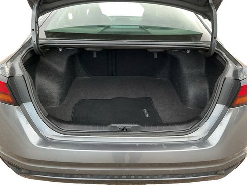Used 2024 Nissan Altima 2.5 SV image 20